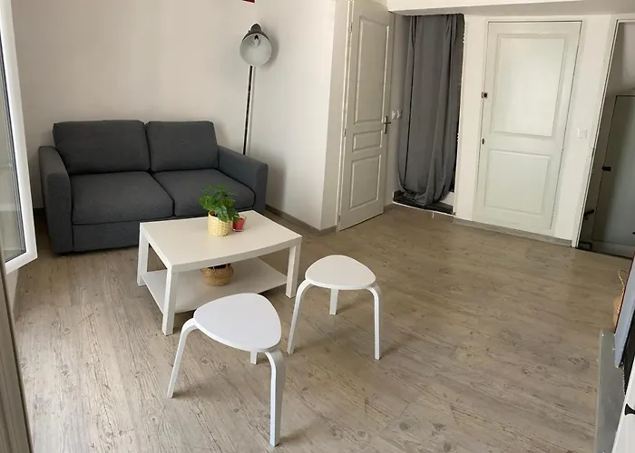 Location De La Carraire