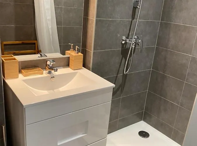 Location De La Carraire Hébergement de vacances *